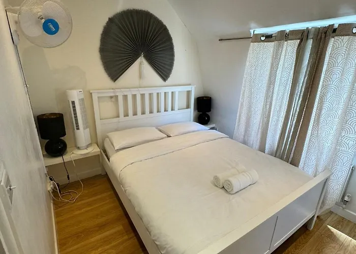 Sleep 8 In The Heart Of Central London Hy4