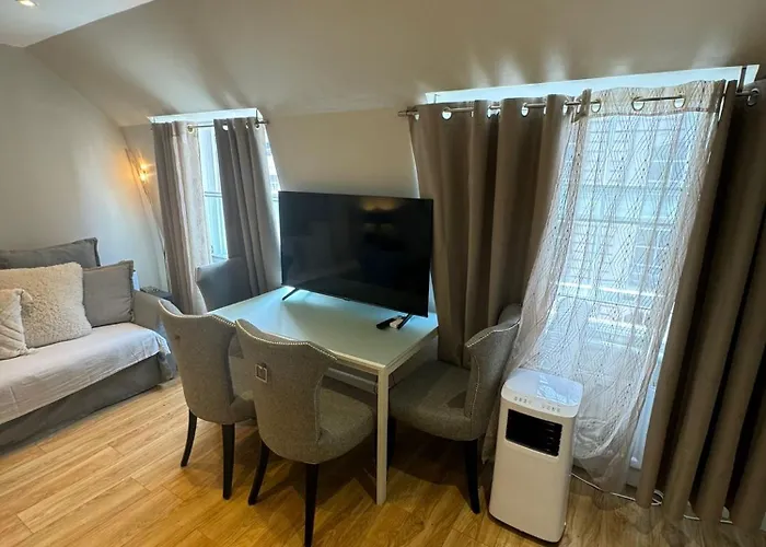 Sleep 8 In The Heart Of Central London Hy4